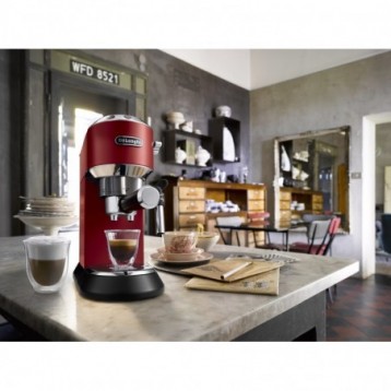 Ekspres kolbowy DeLonghi Dedica Style EC 685.R (1300W; kolor czerwony)